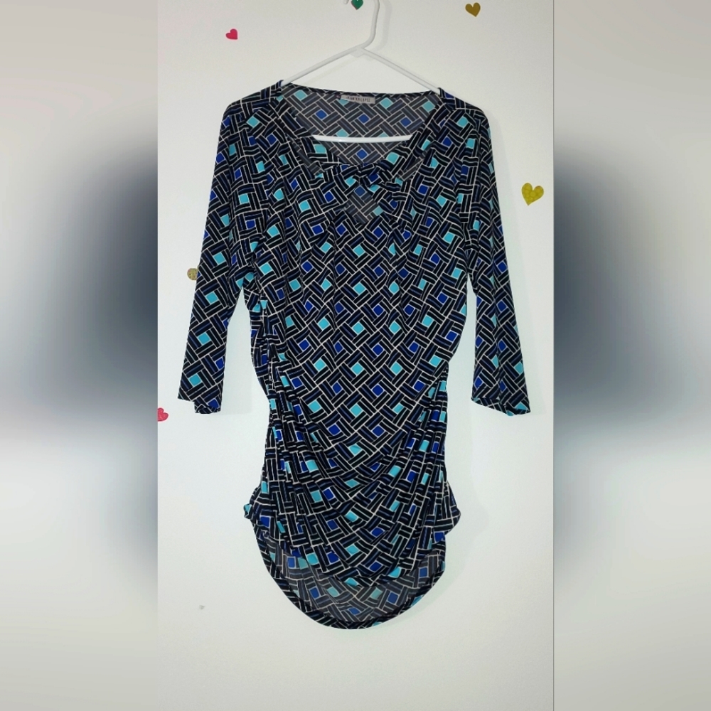 Jennifer Lopez blue geometric print top